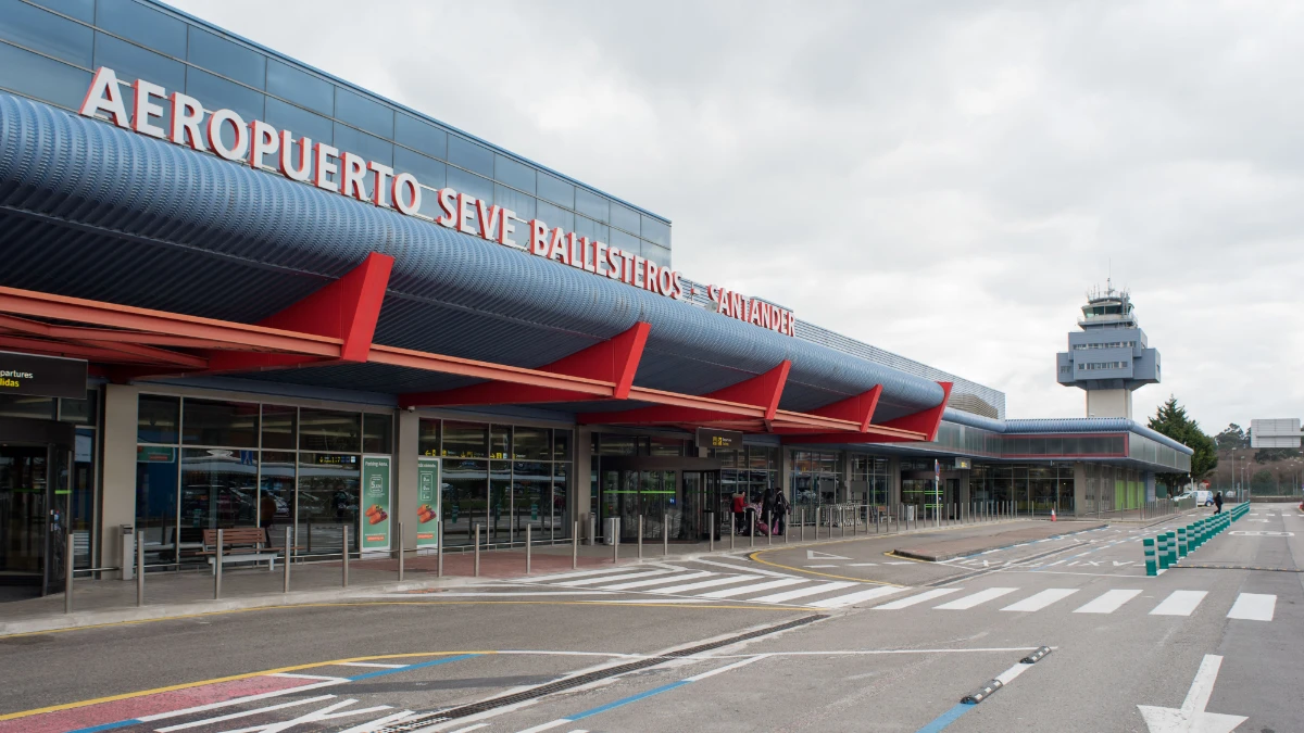 Aeropuerto Santander Casa Faro Ajo
